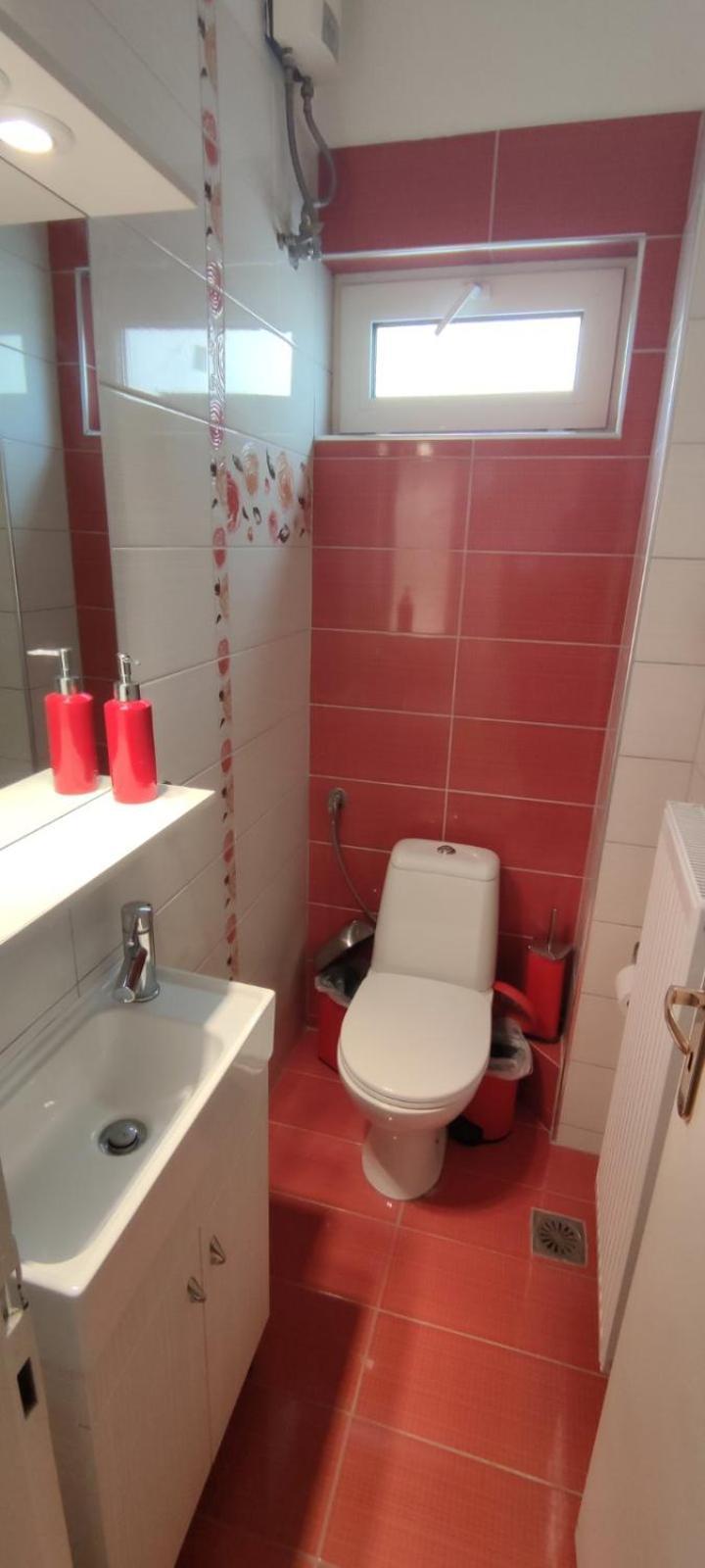 Spacious Flat Ideal For Families Atena Exterior foto